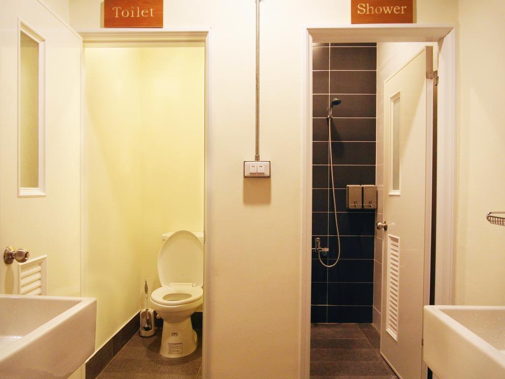 Knock Knock Hostel Гаосюн Экстерьер фото